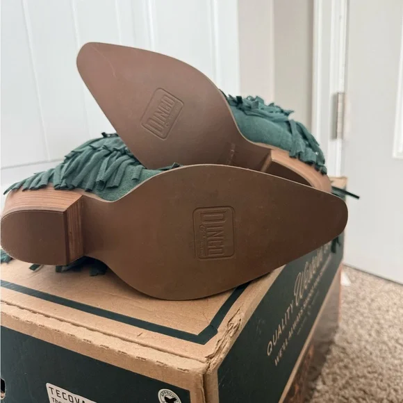 Fringe Dingo Knee-High Boots - Picture 4 of 4